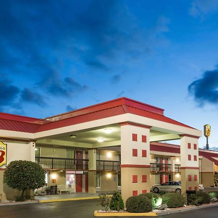 Super 8 By Wyndham Tifton Hotel Exterior foto