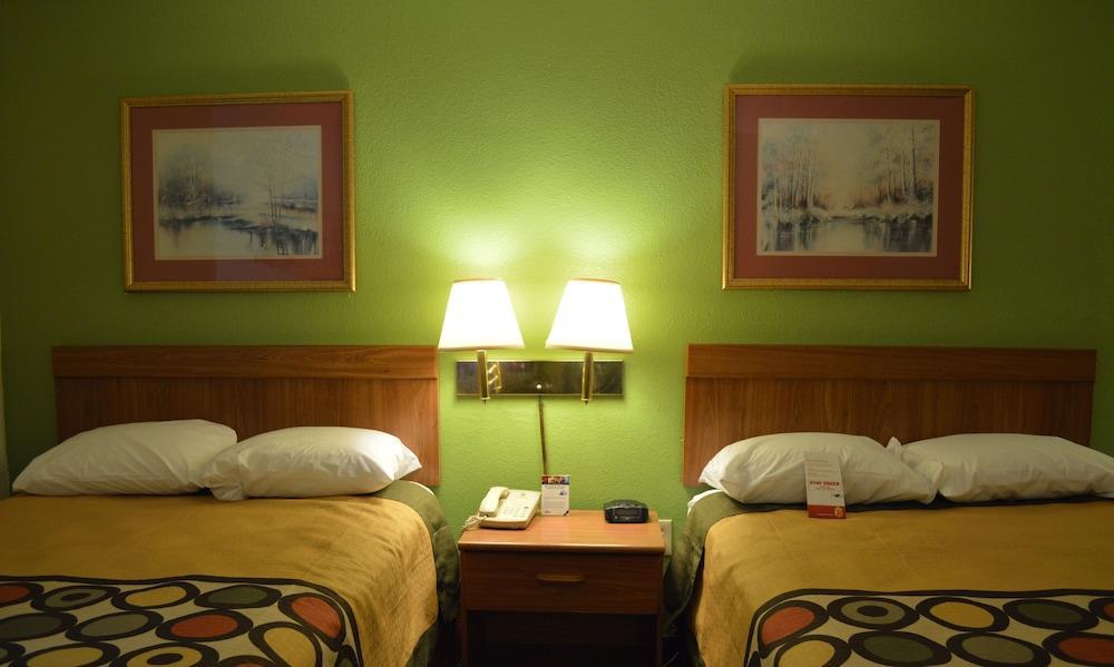 Super 8 By Wyndham Tifton Hotel Exterior foto
