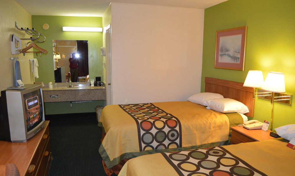 Super 8 By Wyndham Tifton Hotel Exterior foto