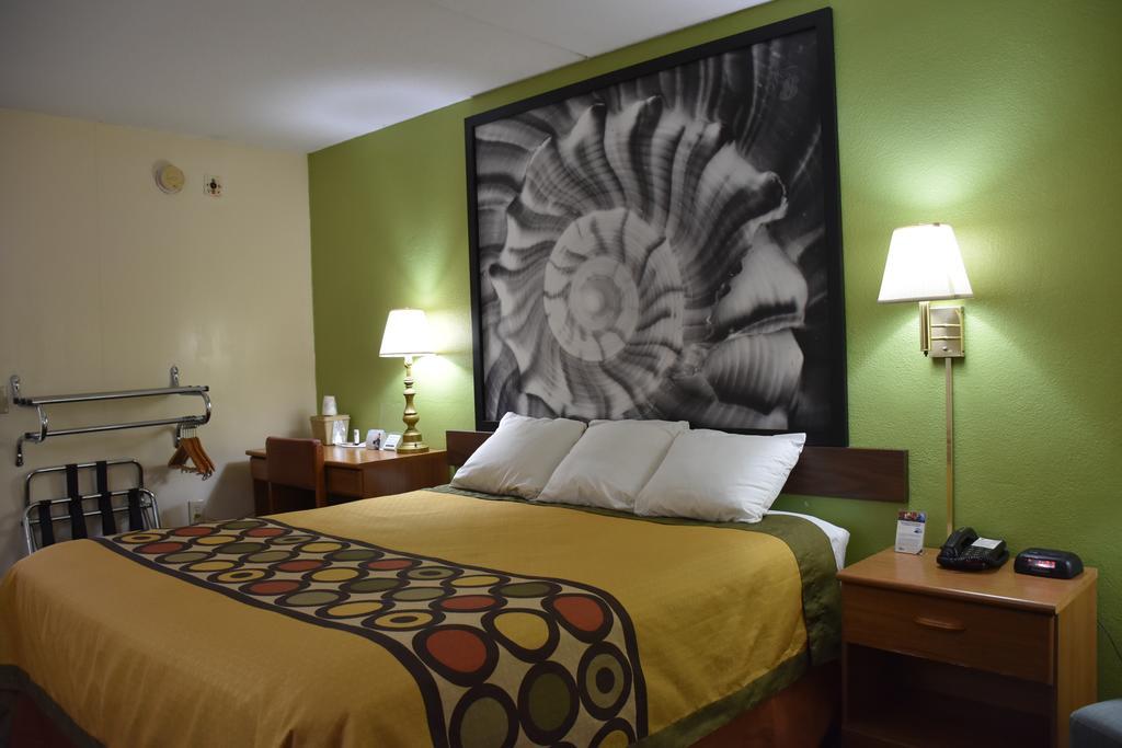 Super 8 By Wyndham Tifton Hotel Exterior foto