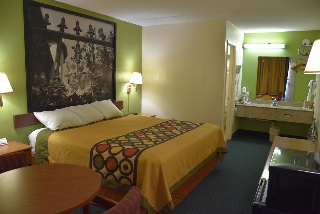 Super 8 By Wyndham Tifton Hotel Exterior foto