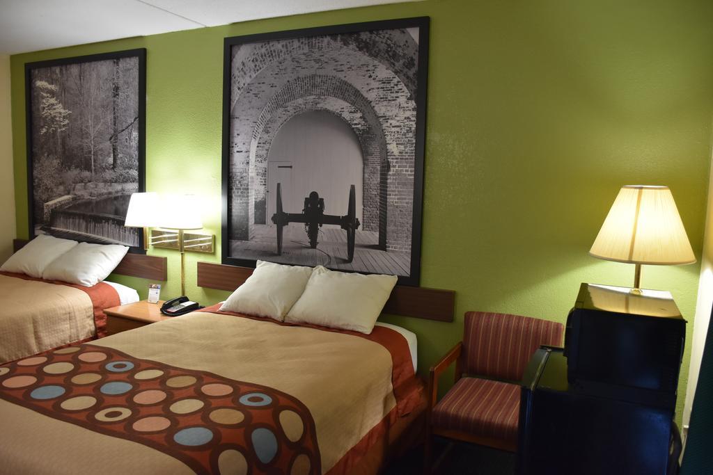 Super 8 By Wyndham Tifton Hotel Exterior foto