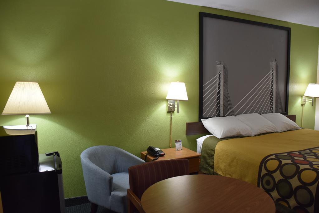 Super 8 By Wyndham Tifton Hotel Exterior foto